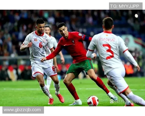 足球界被过度吹捧的球星分析他们的真实实力与外界评价差距 足球界被过度吹捧的球星分析他们的真实实力与外界评价差距